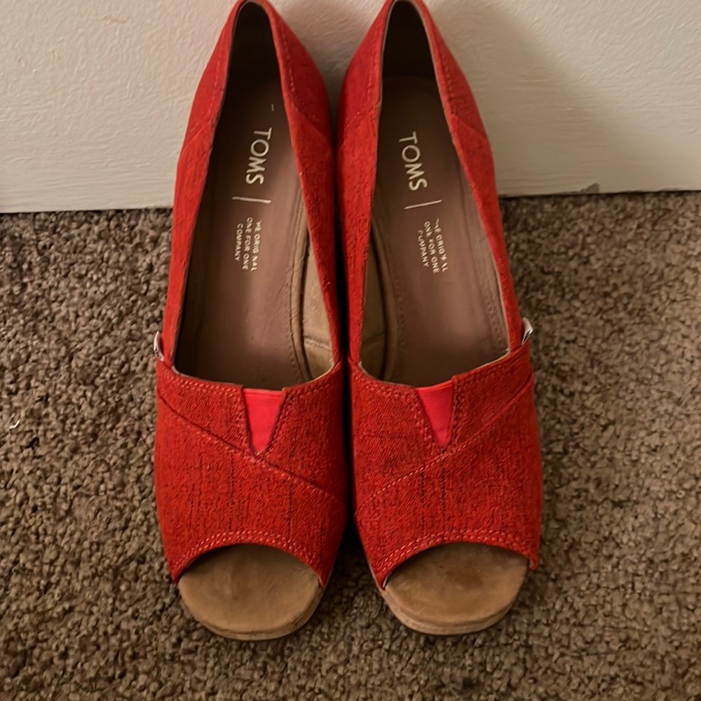 TOMS Peep Toe Wedge Heels Red Size 9 only wore a few times.
